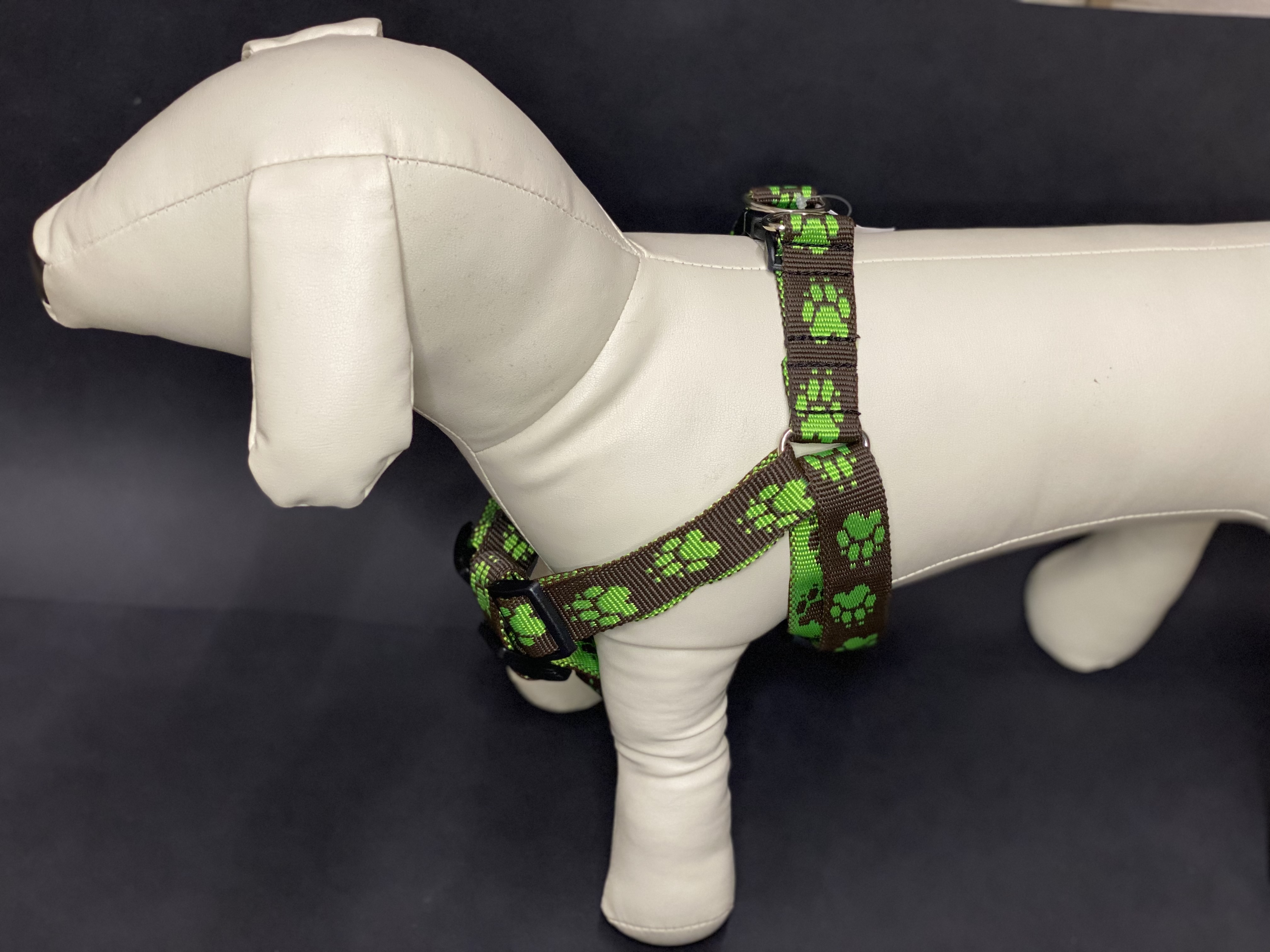 Palkar motýlek postroj pro psy 58 cm - 87 cm vel. 5 hnědo-zelená s tlapkami