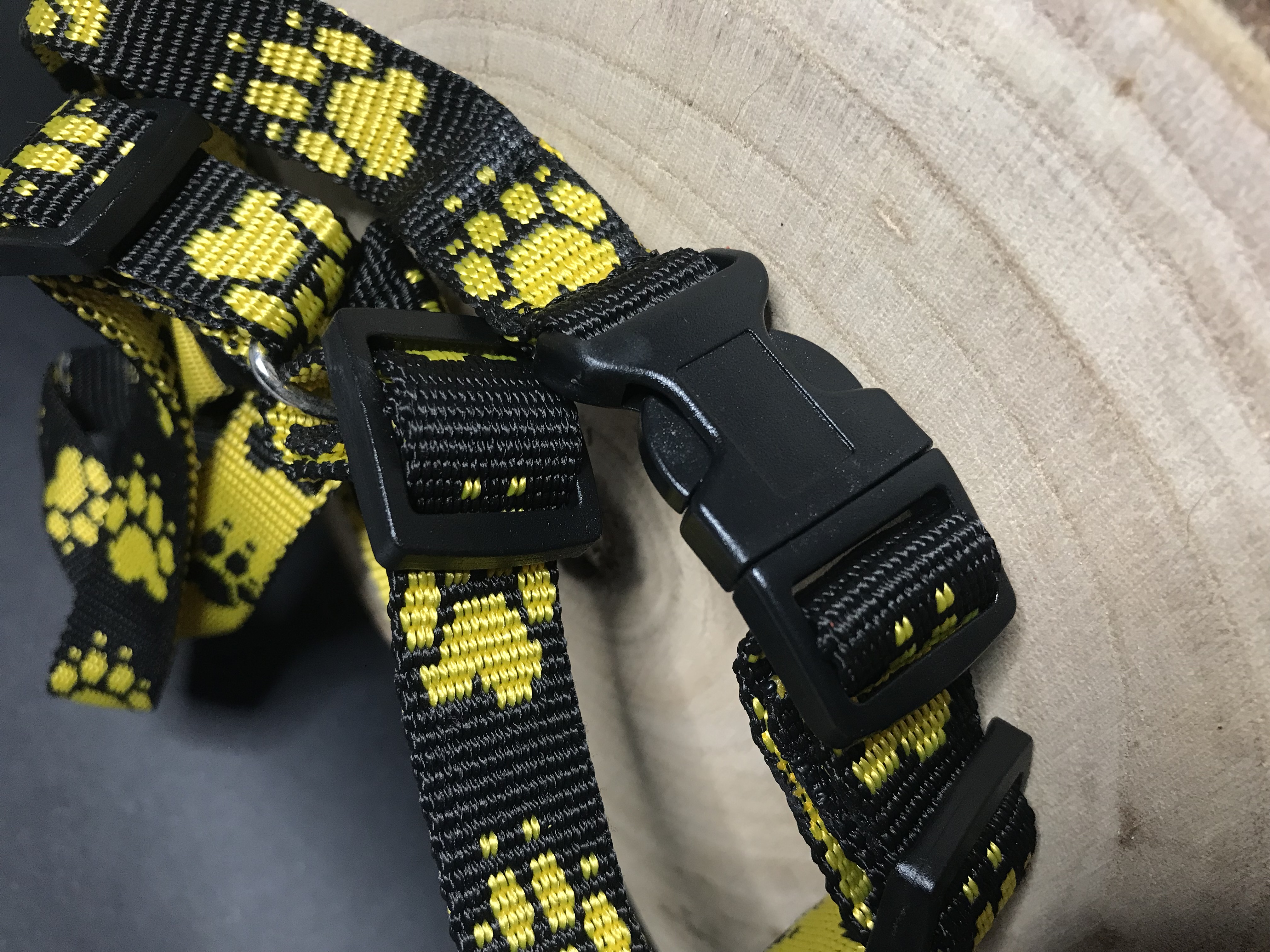 Palkar klasický postroj pro psy 36 cm - 60 cm vel. 3 černo-žlutá s tlapkami