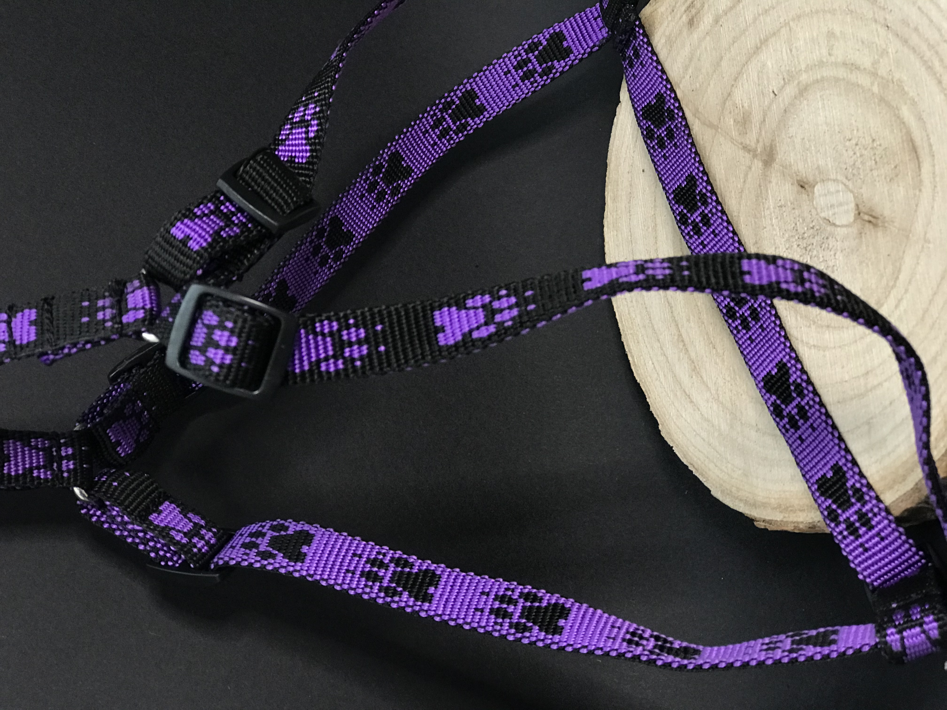 Palkar motýlek postroj pro psy 44 cm - 62 cm vel. 2 černo-fialová s tlapkami
