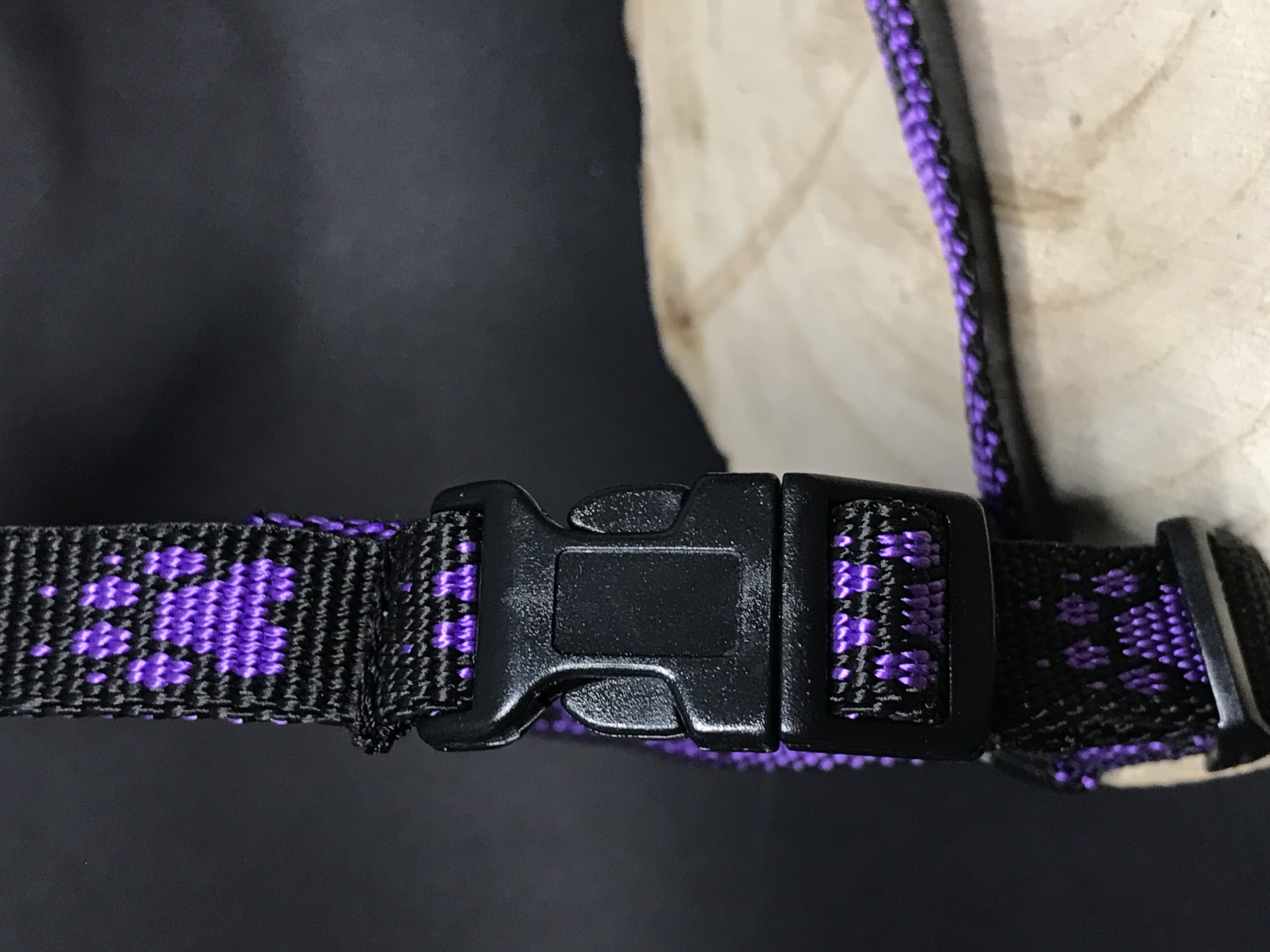 Palkar klasický postroj pro psy 28 cm - 45 cm vel. 2 černo-fialová s tlapkami