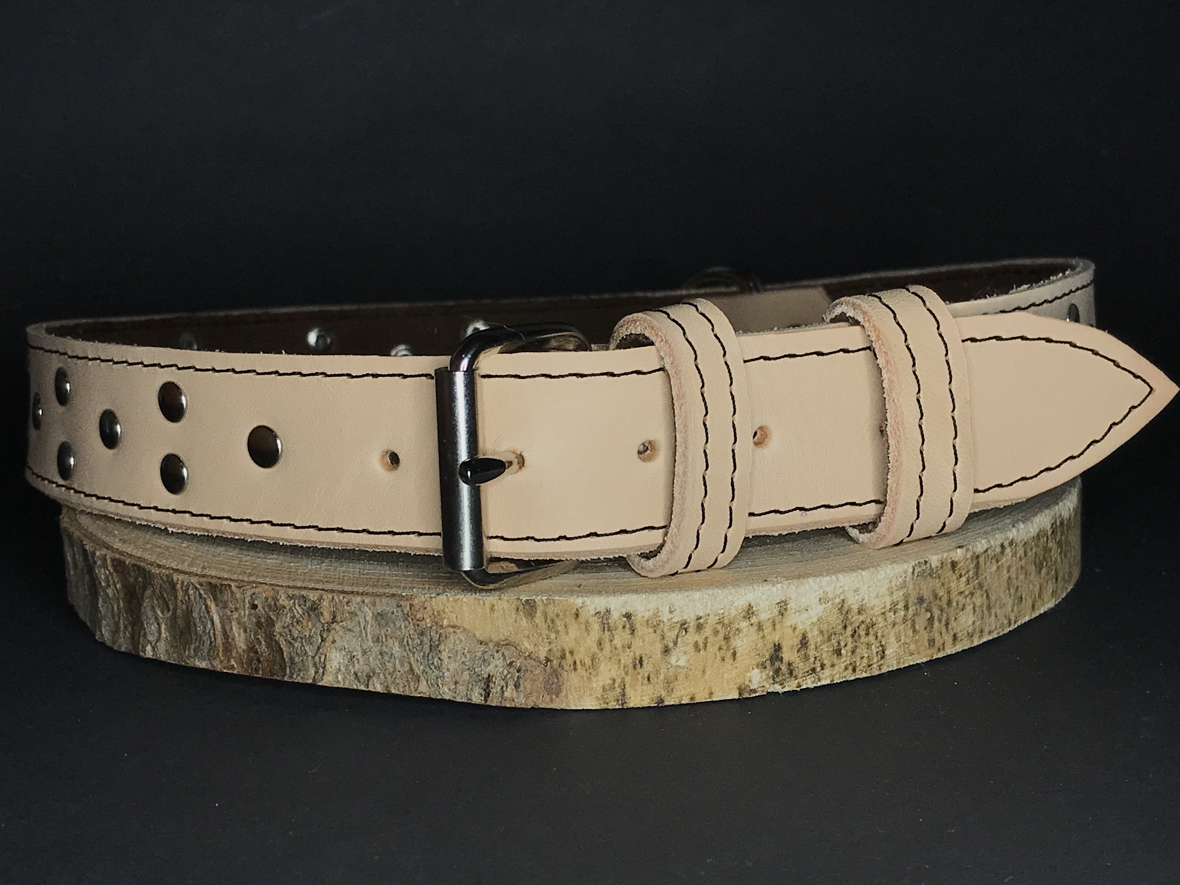 Palkar zdobený obojek z kůže hlazenice pro psy 75 cm x 30 mm přírodní