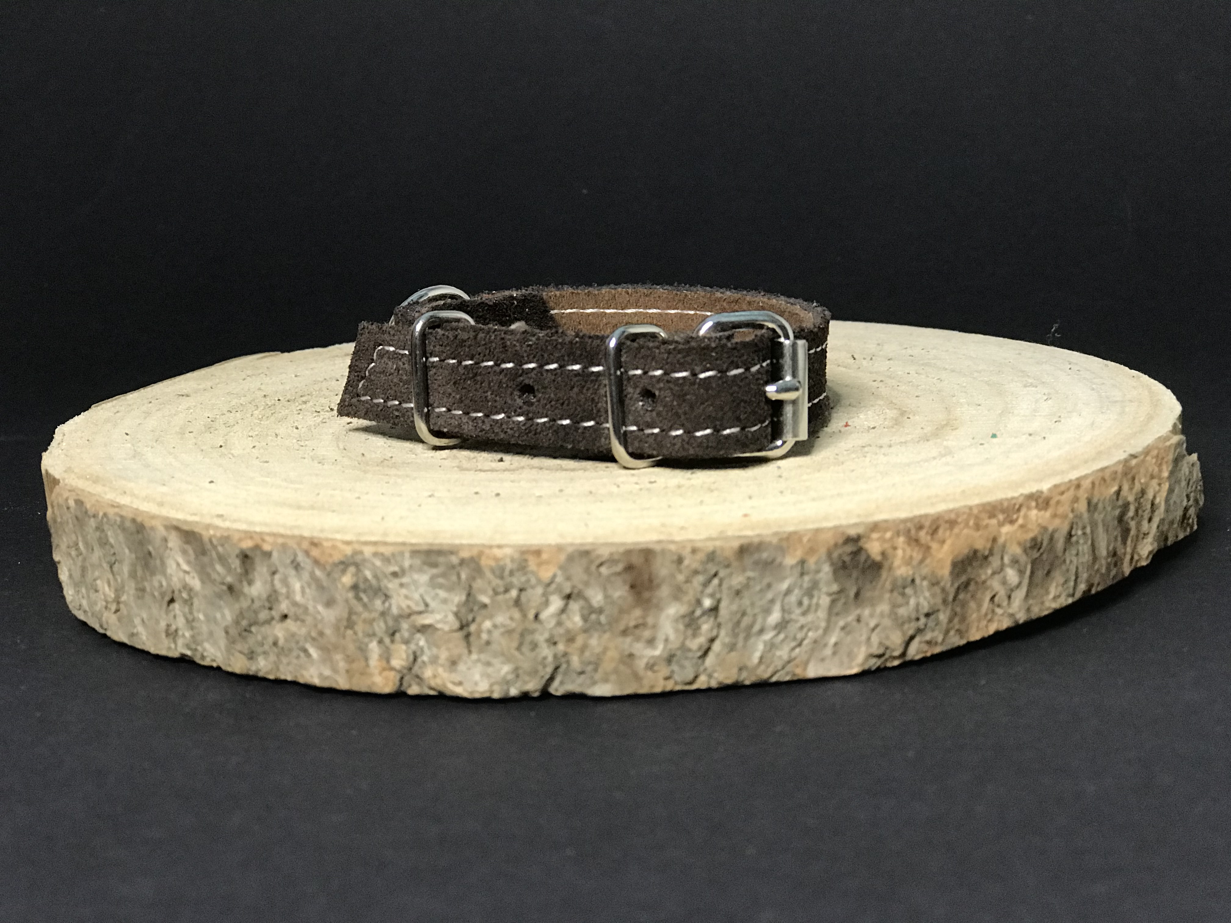 Palkar obojek z velurové kůže pro psy 25 cm x 14 mm hnědá