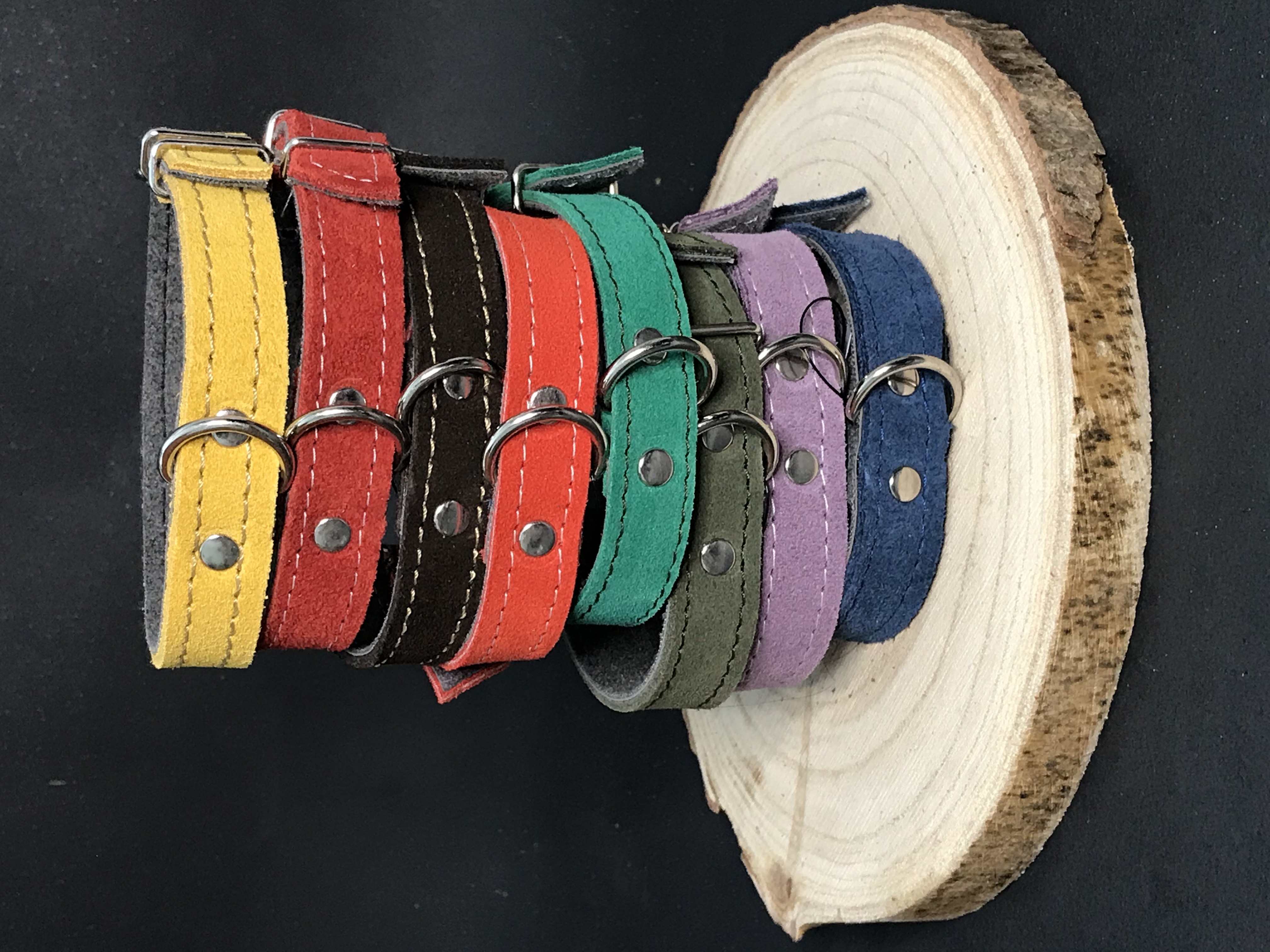 Palkar obojek z velurové kůže pro psy 30 cm x 16 mm vojenská
