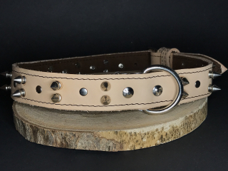 Palkar obojek z kůže hlazenice pro psy zdobený hroty 70 cm x 30 mm přírodní