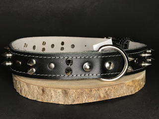 Palkar obojek z kůže hlazenice pro psy zdobený hroty 70 cm x 30 mm černý