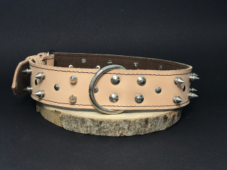 Palkar obojek z kůže hlazenice pro psy zdobený hroty 70 cm x 40 mm přírodní