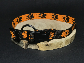 Palkar obojek z popruhu pro psy 50 cm x 20 mm hnědo-oranžová s tlapkami