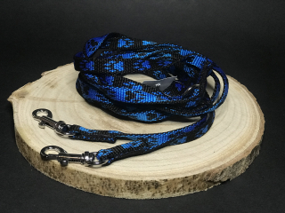 Palkar vodítko přepínací z popruhu pro psy 250 cm x 10 mm černo-modrá s tlapkami